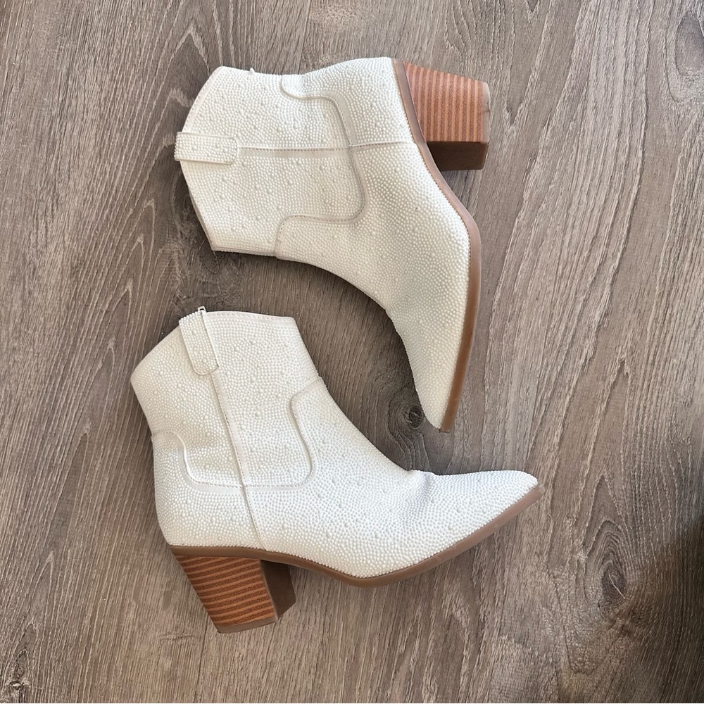 Women's Cream Ankle Boots